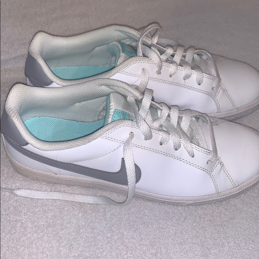 Nike women’s shoes